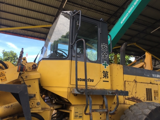 KOMATSU WA380-3 สภาพสวยเดิมๆ KOMATSU WA380-3 สภาพสวยเดิมๆ