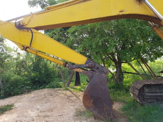 ขายรถแบ็คโฮ KOBELCO SK200 Mark 3 สภาพพร้อมใช้งาน ขายรถแบ็คโฮ KOBELCO SK200 Mark 3 สภาพพร้อมใช้งาน