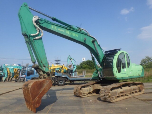 ขาย KOBELCO  SK200-2 มาร์คไฟว์ ธรรมดา  เก่าญี่ปุ่นแท้   มาใหม่  สภาพสวย  เครื่องปั๊มดี  ลองระบบกันได้ทุกวัน  โทร  089-7462641  สุวรรณี