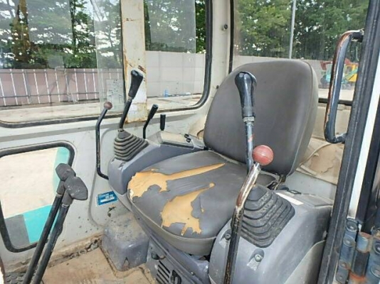 ขาย KOMATSU PC30-7  เก่าญี่ปุนแท้  มีเก๋งพร้อม สภาพสวย  เดิมๆๆ  รับประกัน เครื่องปั๊ม  โทร 089-7462641  สุวรรรณี