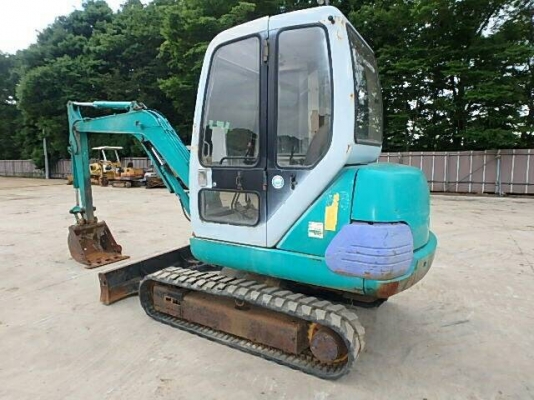 ขาย KOMATSU PC30-7  เก่าญี่ปุนแท้  มีเก๋งพร้อม สภาพสวย  เดิมๆๆ  รับประกัน เครื่องปั๊ม  โทร 089-7462641  สุวรรรณี