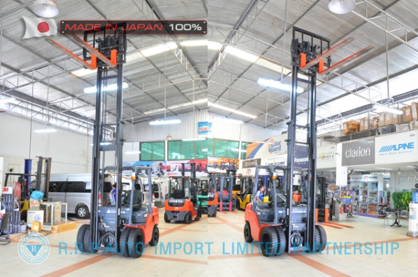 ขายรถโฟล์คลิฟท์มือสอง TOYOTA รุ่น 8FD25-34494 นำเข้าจากประเทศญี่ปุ่น 100\% ไม่เคยใช้งานในไทย