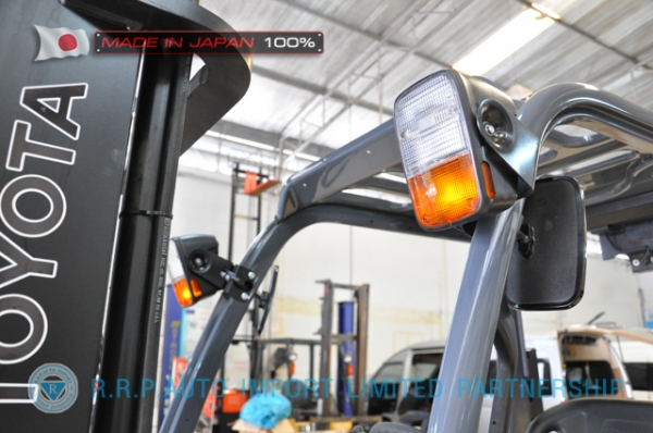 ขายรถโฟล์คลิฟท์มือสอง TOYOTA รุ่น 8FD25-34494 นำเข้าจากประเทศญี่ปุ่น 100\% ไม่เคยใช้งานในไทย