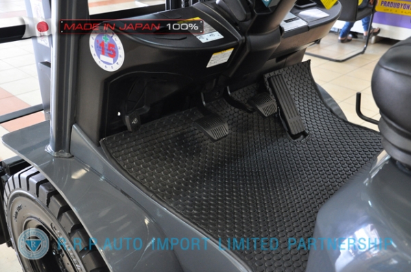 ขายรถโฟล์คลิฟท์มือสอง TOYOTA รุ่น 8FD25-34615 นำเข้าจากประเทศญี่ปุ่น 100\% ไม่เคยใช้งานในไทย