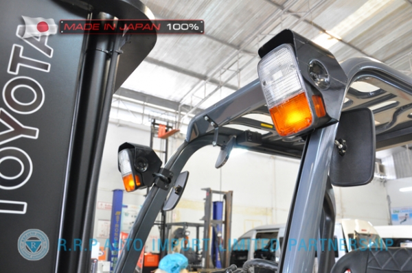 ขายรถโฟล์คลิฟท์มือสอง TOYOTA รุ่น 8FD25-34615 นำเข้าจากประเทศญี่ปุ่น 100\% ไม่เคยใช้งานในไทย