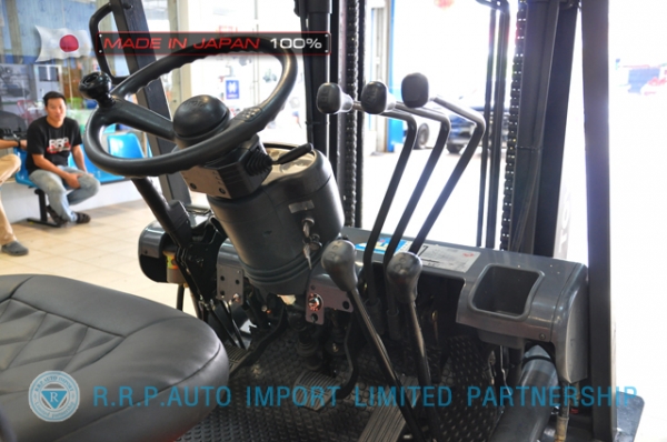 ขายรถโฟล์คลิฟท์มือสอง TOYOTA รุ่น 6FG20-11901 นำเข้าจากประเทศญี่ปุ่น 100\% ไม่เคยใช้งานในไทย