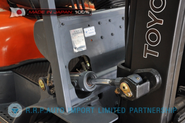 ขายรถโฟล์คลิฟท์มือสอง TOYOTA รุ่น 6FG20-11901 นำเข้าจากประเทศญี่ปุ่น 100\% ไม่เคยใช้งานในไทย