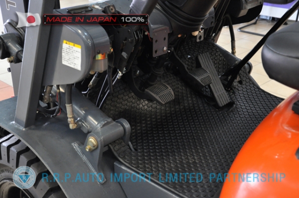 ขายรถโฟล์คลิฟท์มือสอง TOYOTA รุ่น 6FG20-11901 นำเข้าจากประเทศญี่ปุ่น 100\% ไม่เคยใช้งานในไทย