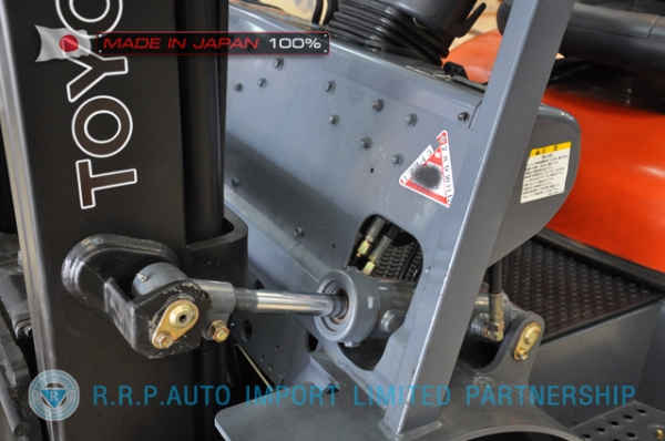 ขายรถโฟล์คลิฟท์มือสอง TOYOTA รุ่น 6FG20-11901 นำเข้าจากประเทศญี่ปุ่น 100\% ไม่เคยใช้งานในไทย