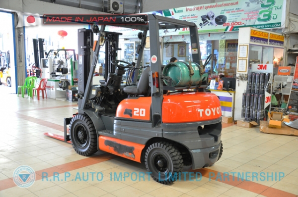 ขายรถโฟล์คลิฟท์มือสอง TOYOTA รุ่น 6FG20-11901 นำเข้าจากประเทศญี่ปุ่น 100\% ไม่เคยใช้งานในไทย