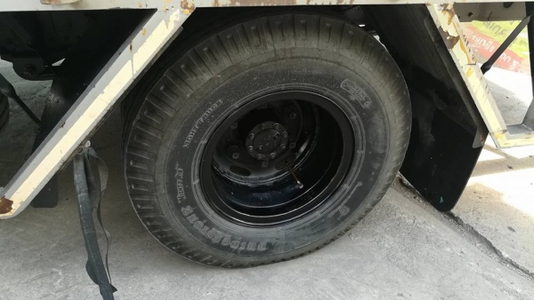 ขาย ISUZU NQR75RY52E ตู้แห้ง10บาน ปี 2549 ยาว 5.50ม.เครื่อง 175 แรงม้า คอมมอลเรล ยาง 8.25 เครื่องดีค