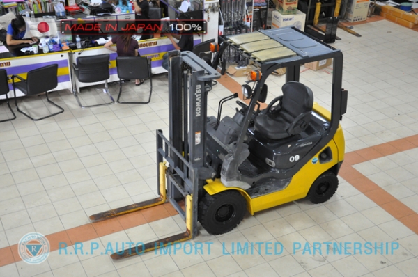 ขายรถโฟล์คลิฟท์มือสอง KOMATSU รุ่น FG09T-20-672585 นำเข้าจากประเทศญี่ปุ่น 100\% ไม่เคยใช้งานในไทย