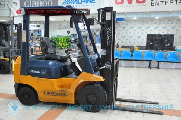 ขายรถโฟล์คลิฟท์มือสอง TOYOTA รุ่น 7FD15-14350 นำเข้าจากประเทศญี่ปุ่น 100\% ไม่เคยใช้งานในไทย