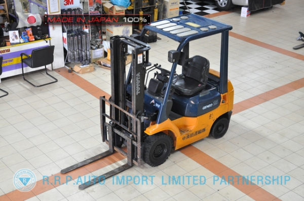 ขายรถโฟล์คลิฟท์มือสอง TOYOTA รุ่น 7FD15-14350 นำเข้าจากประเทศญี่ปุ่น 100\% ไม่เคยใช้งานในไทย