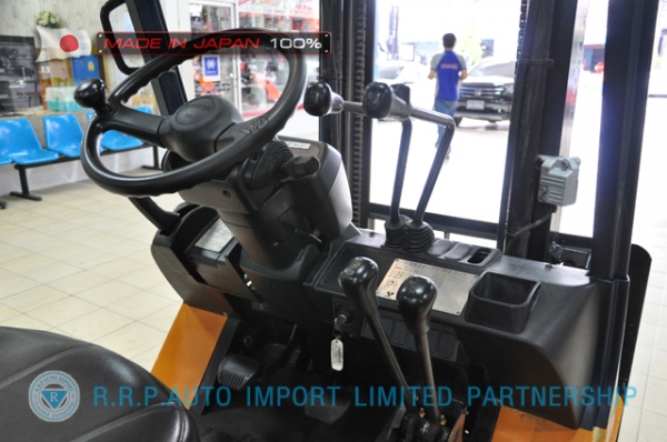 ขายรถโฟล์คลิฟท์มือสอง TOYOTA รุ่น 7FD15-14350 นำเข้าจากประเทศญี่ปุ่น 100\% ไม่เคยใช้งานในไทย