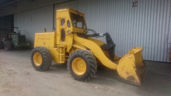 ขายรถตักล้อยาง KOMATSU 510 (สภาพดี)