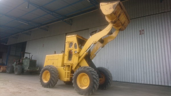 ขายรถตักล้อยาง KOMATSU 510 (สภาพดี)