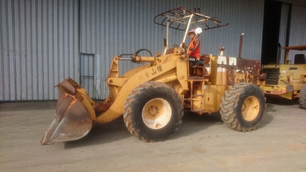 ขายรถตักล้อยาง KOMATSU 515 (สภาพดี) ขายรถตักล้อยาง KOMATSU 515 (สภาพดี)