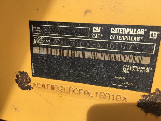 ขายถูก รถแบคโฮ CAT 320D  สภาพเดิมโซ่หนาไฟฟ้าเต็ม เอกสารอินวอยถ้าท่านไดสนใจติดต่อทางไลน์ได้นะครับผมอยยู่ต่างประเทศพรุ่งนี้กลับวันเสาคับ