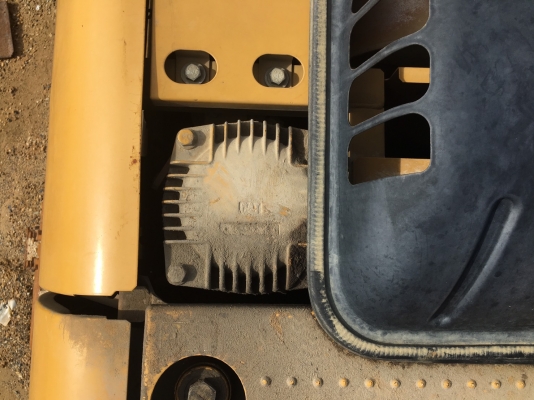 ขายถูก รถแบคโฮ CAT 320D  สภาพเดิมโซ่หนาไฟฟ้าเต็ม เอกสารอินวอยถ้าท่านไดสนใจติดต่อทางไลน์ได้นะครับผมอยยู่ต่างประเทศพรุ่งนี้กลับวันเสาคับ