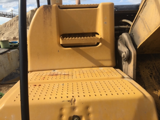 ขายถูก รถแบคโฮ CAT 320D  สภาพเดิมโซ่หนาไฟฟ้าเต็ม เอกสารอินวอยถ้าท่านไดสนใจติดต่อทางไลน์ได้นะครับผมอยยู่ต่างประเทศพรุ่งนี้กลับวันเสาคับ