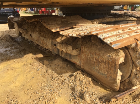 ขายถูก รถแบคโฮ CAT 320D  สภาพเดิมโซ่หนาไฟฟ้าเต็ม เอกสารอินวอยถ้าท่านไดสนใจติดต่อทางไลน์ได้นะครับผมอยยู่ต่างประเทศพรุ่งนี้กลับวันเสาคับ