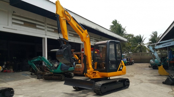 ขายรถขุด KOMATSU รุ่น PC45-1- มือสองญี่ปุ่น แทรกเหล็ก พร้อมหัวเก๋ง มีไล์กระแทก  สลักบูท เอวแน่น 100\% ปั้มนิ้ว ทำงานไว ติดตั้งแอร์ เรียบร้อยแล้ว  มือถือ/LINE ID : 0818753444