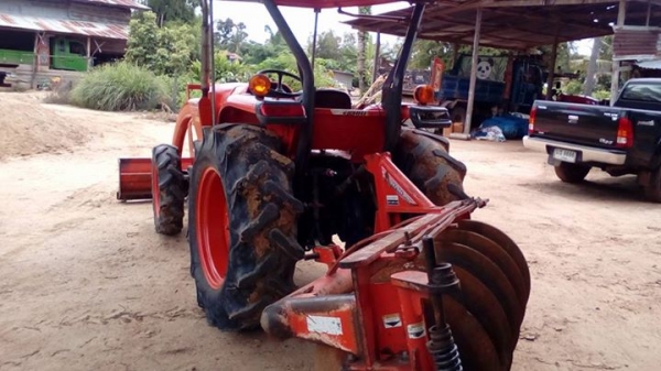 4708 คานโค้ง รถปี่2555 ราคา349,000 บาท ดันหน้าพาลหลัง เลล่มทะเบียนพร้อม รถพร้อมใข้