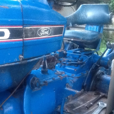 รถไถ FORD 6610 เพลาเดียว รถเครื่องดี อุปกรณ์2ชิ้น เอกสารเล่มทะเบียน ราคาต่อรองได้ครับ สนใจติดต่อ 0872976734