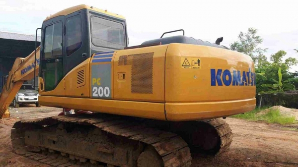 ขายรถขุดแบ็คโคKOMATSU PC200-7ทำงาน9669ชม. ช่วงล่างดี เอกสารครบ เอวแน่นพร้อมลงงาน