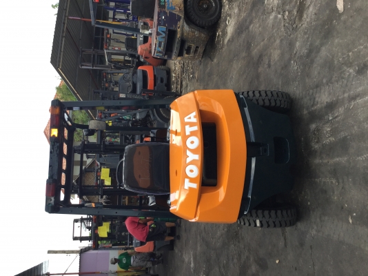 ขาย โตโยต้า รุ่น 7 ดีเซล 2 ตัน เสา 3 เมตร