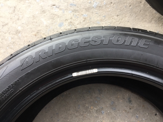 ยาง Bridgstone 185-55-16 ปี16 ครบชุด 4 เส้น 3200  สวยๆไม่บวมไม่กินข้างดอกยางเหลือเยอะเอาไปวิ่งกันใด้อีกยาวค่ะ