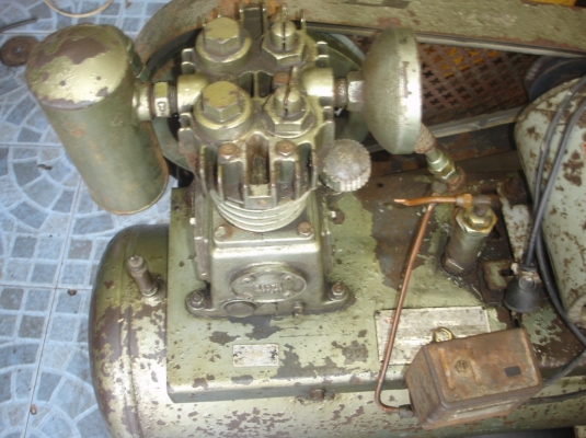 ขายปั้มลมญี่ปุ่น Fuji  1/2hp  ถัง57ลิตร  ใช้งานได้