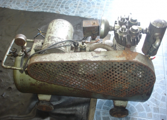 ขายปั้มลมญี่ปุ่น Fuji  1/2hp  ถัง57ลิตร  ใช้งานได้