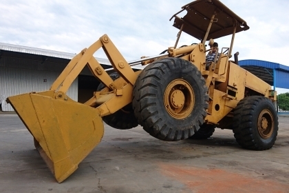 ขายรถตักล้อยาง KOMATSU W90-2 (ขนาดเท่า530 WA300) ขายรถตักล้อยาง KOMATSU W90-2 (ขนาดเท่า530 WA300)