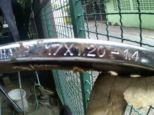 ขายยางกึ่งวิบากขอบ17แถมขอบล้อ ขายยางกึ่งวิบากขอบ17แถมขอบล้อ
