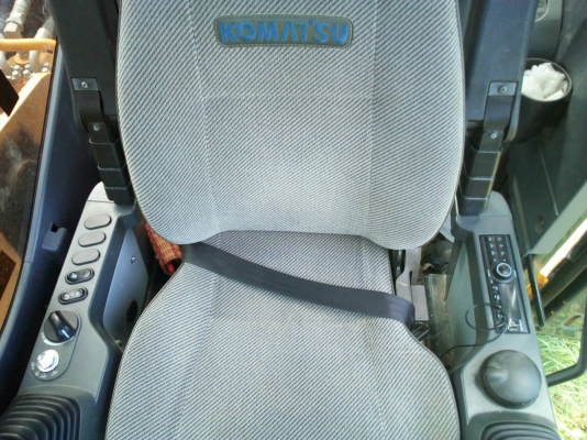 ขายดาวน์รถแบ็คโฮ KOMATSU PC200-8MOใช้งาน 2,403 ชั่วโมง