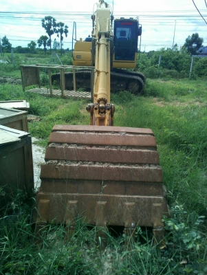 ขายดาวน์รถแบ็คโฮ KOMATSU PC200-8MOใช้งาน 2,403 ชั่วโมง