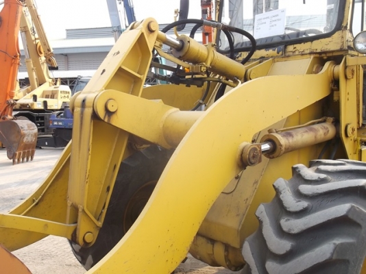 รถตักล้อยาง KOMATSU 515