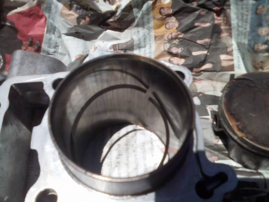 ขายเสื้อสูบ CBR 150 i ปี 59 เคยคว้านมาแล้วได้อาทิตย์กว่าๆ เจ้าของรถขับเร็วมากลูกสูบติด ตอนนี้ไซร์ 75 *ต้องเอาไปคว้านใหม่* สภาพสวย ไม่รอยบุบหรือแตก