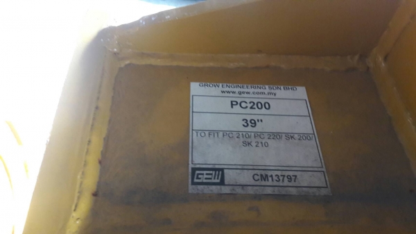 ขายบุ้งกี๋ รถขุดขนาด PC200 ของใหม่ ขายราคา 45,000 บาท ขายบุ้งกี๋ รถขุดขนาด PC200 ของใหม่ ขายราคา 45,000 บาท