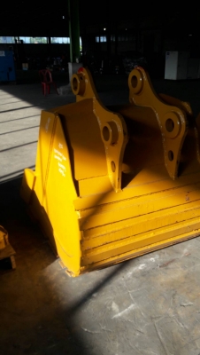 ขายบุ้งกี๋ รถขุดขนาด PC200 ของใหม่ ขายราคา 45,000 บาท ขายบุ้งกี๋ รถขุดขนาด PC200 ของใหม่ ขายราคา 45,000 บาท