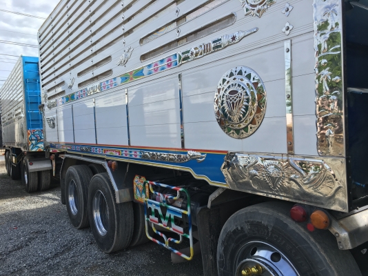พ่วง 24 ล้อ HINO 344 ปี 57 กระบะมิเนียม พืชไร่ - ดั้ม อู่ธวัชชัย ราคา 2.85 ล้าน