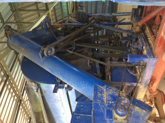 รถนวดข้าว ข้าวโพด 4WD เเจ่ม ๆๆๆๆ 350,000 ครับ