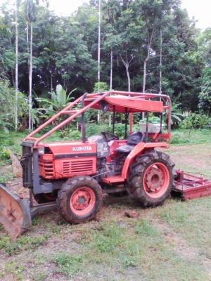 รถไถ KUBOTA  L2605 DT.  ปี 46.      สนใจติดต่อ   081 - 6079515