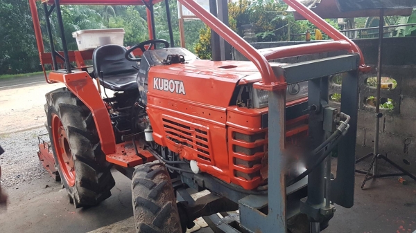 รถไถ KUBOTA L2605 DT. ปี 46. สนใจติดต่อ 081 - 6079515 รถไถ KUBOTA L2605 DT. ปี 46. สนใจติดต่อ 081 - 6079515
