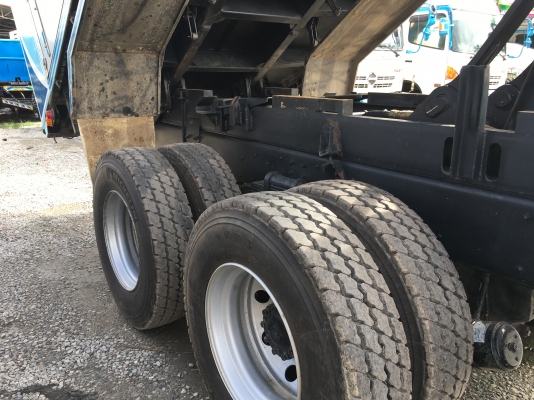 10 ล้อ HINO FM2P  380 แรง เฟืองช้า ปี 58 กลางปี ไมล์ 110,000 กม. ระบะมิเนียมสามมิตรแท้ - ดั้ม สภาพเหมือนใหม่พร้อมใช้งาน