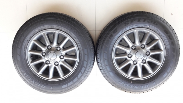 ล้อISUZU ขอบ15 สีกัล ยาง205/70/15 ปี15  4 ล้อ