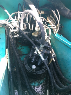 รถขุด Kobelco SK200-8 YN11