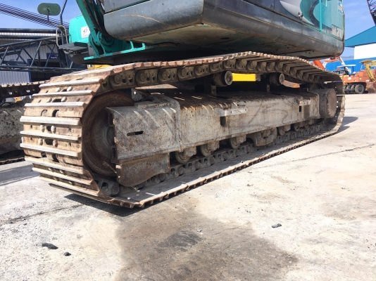 รถขุด Kobelco SK200-8 YN11